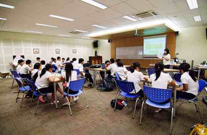 新加坡英华国际学校.png