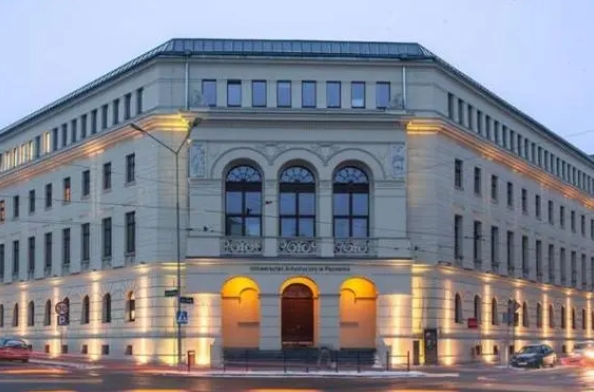 波蘭大學輔導 波蘭大學輔導