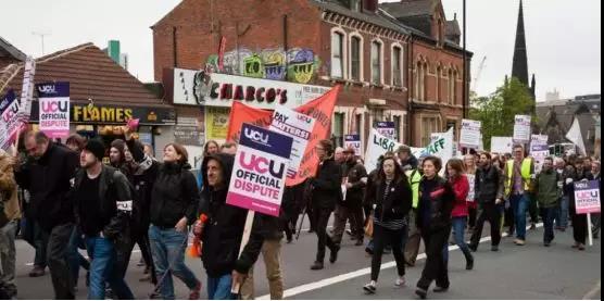 英国41所大学同意罢工！留英小伙伴们将会面临罢课影响！